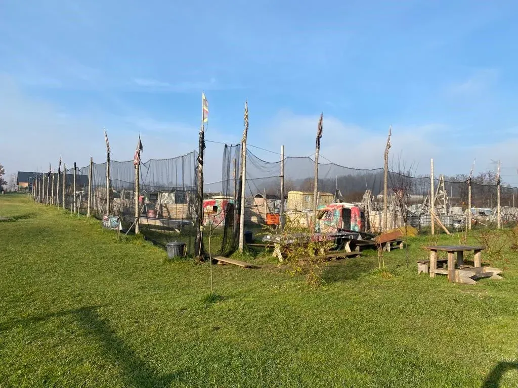 Grupy znajomych paintball